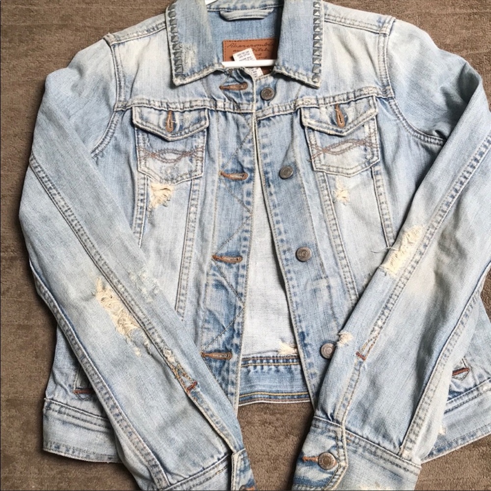 Gorgeous Vintage looking  Abercrombie Jean Jacket